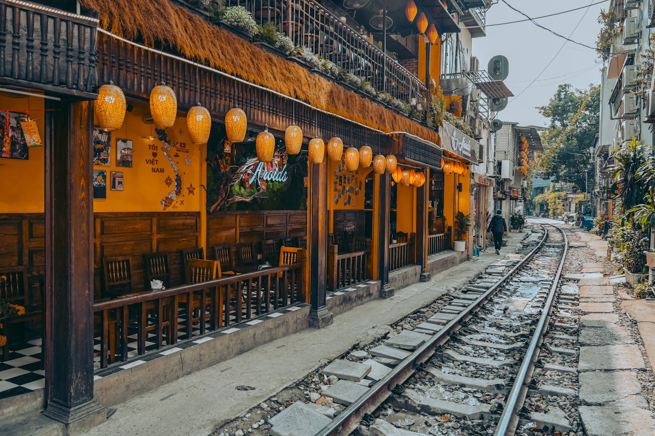 8 Best Cafes in Hanoi You Shouldn't Miss: Egg Coffee, Coconut Brews & Rooftop Charm